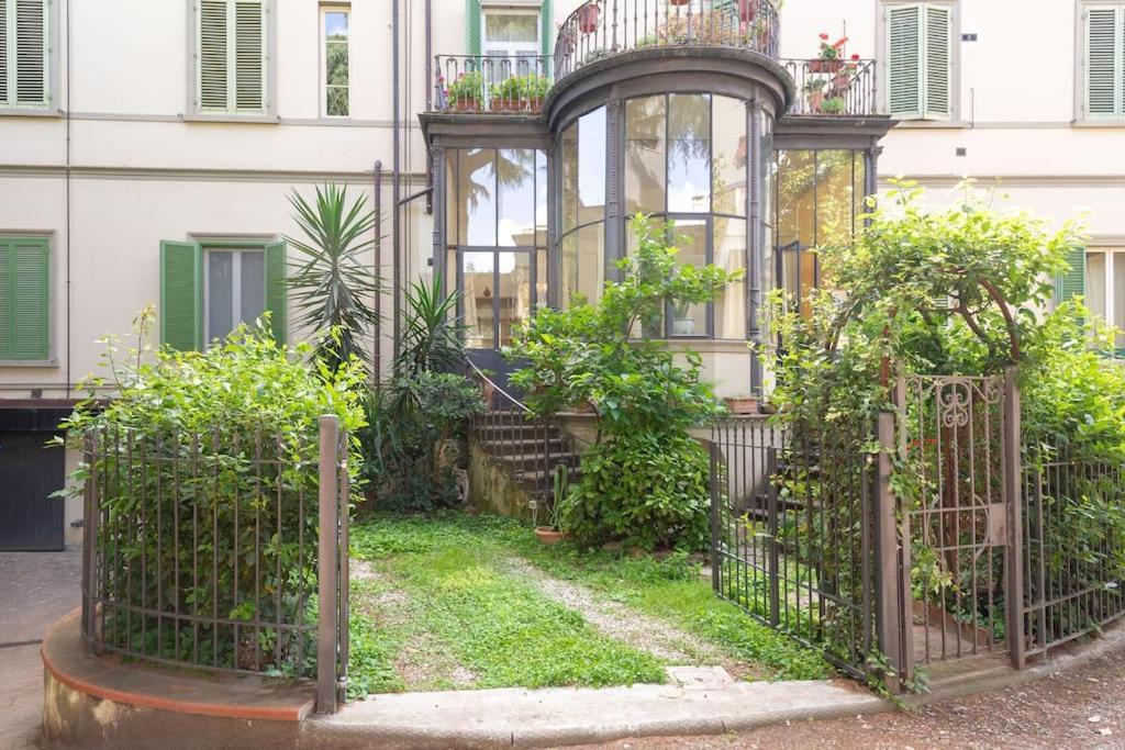 Liberty Veranda W/ Pvt Parking & Garden. Tram Stop Apartamento *