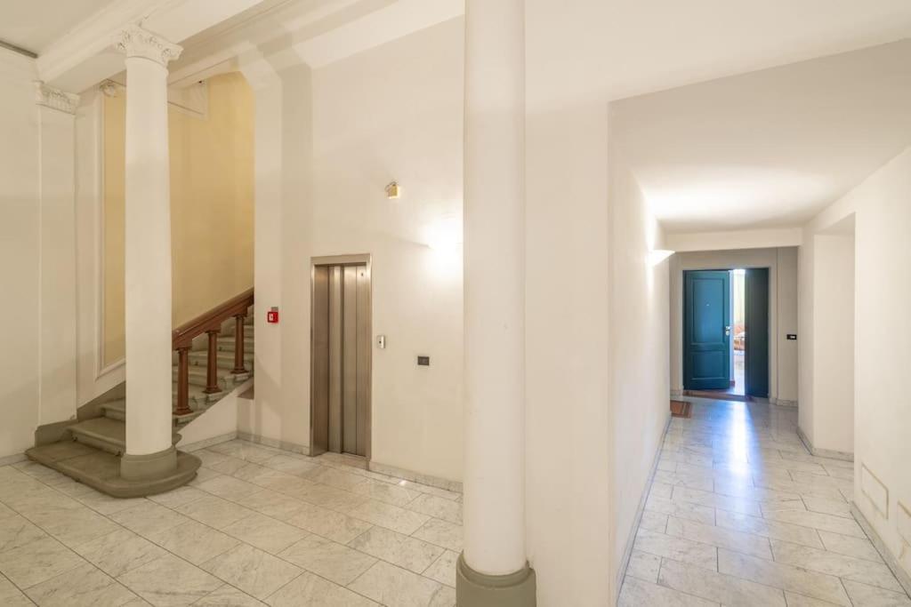 Liberty Veranda W/ Pvt Parking & Garden. Tram Stop Apartamento *